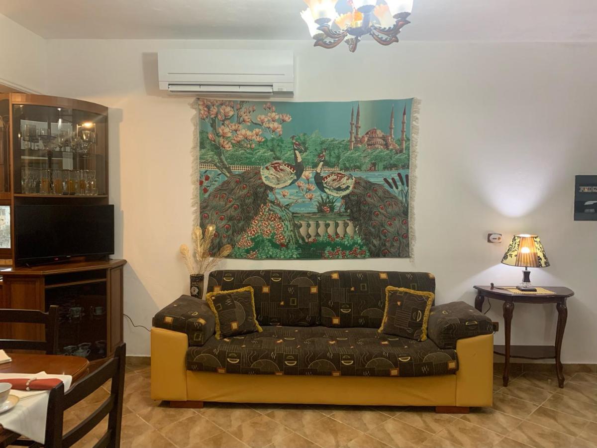 Vila Demaj! Free Parking بيرات المظهر الخارجي الصورة