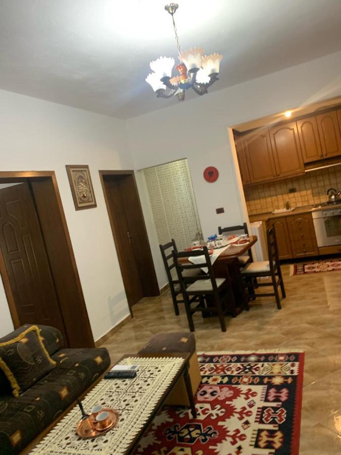 Vila Demaj! Free Parking بيرات المظهر الخارجي الصورة